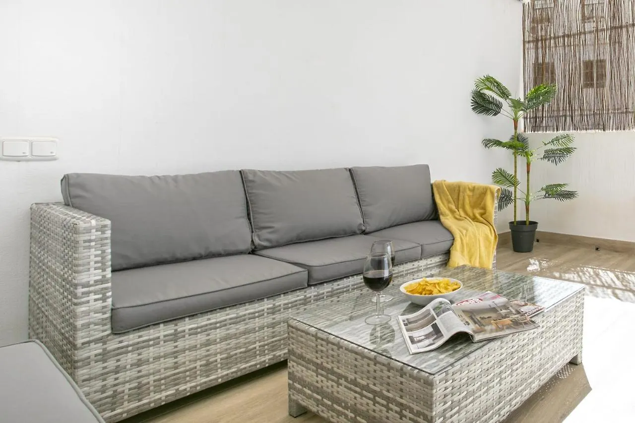 Precioso Apartamento Con Patio Malaga Apartment