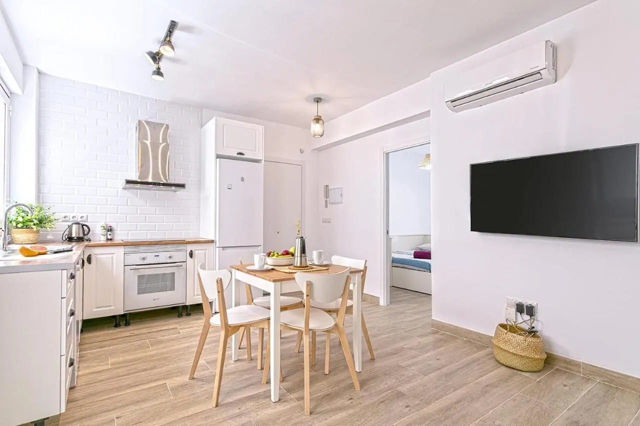 Precioso Apartamento Con Patio Malaga Apartment