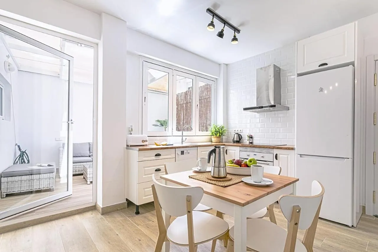 Precioso Apartamento Con Patio Malaga
