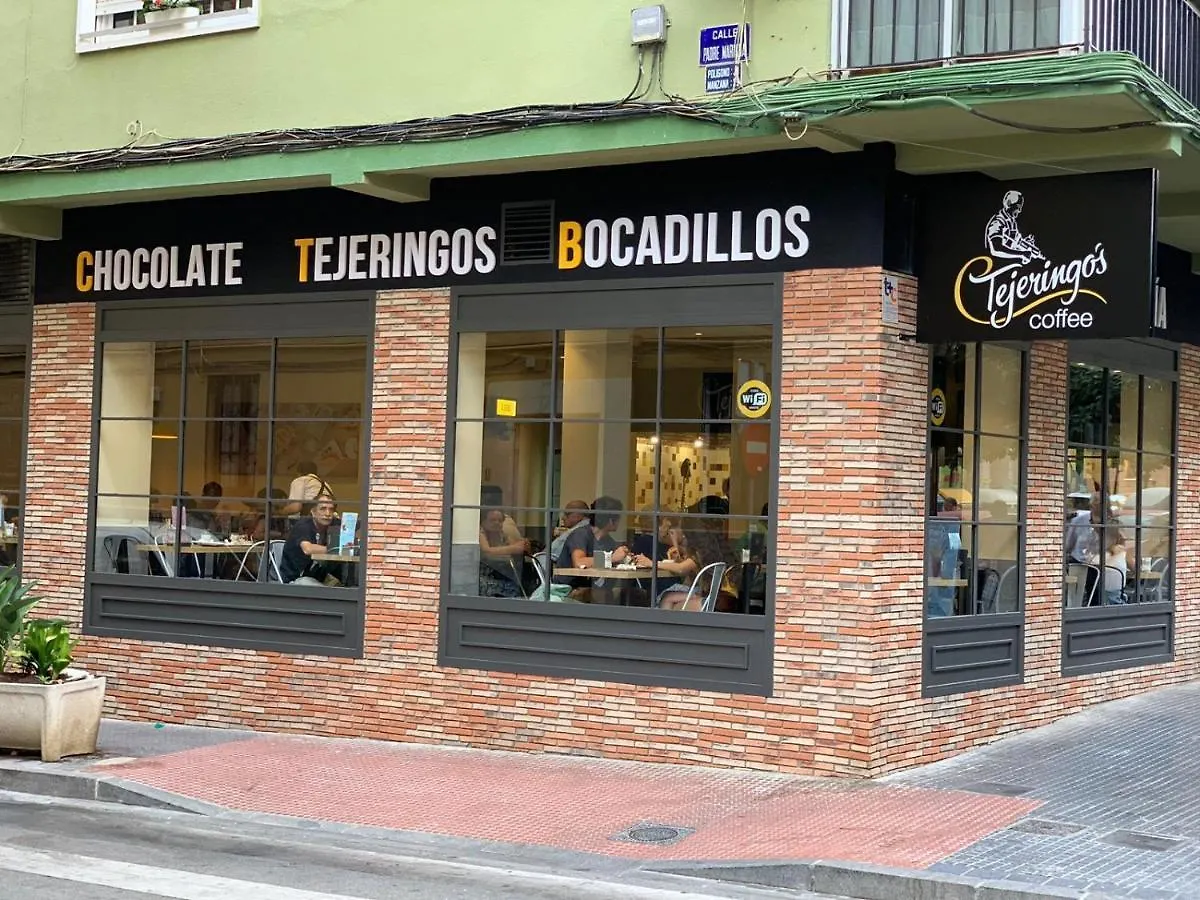 Precioso Apartamento Con Patio マラガ スペイン